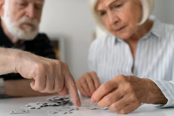 Alzheimer Hastalığı Nedir? Tedavi Yöntemleri Nelerdir? Alzheimer nedir
